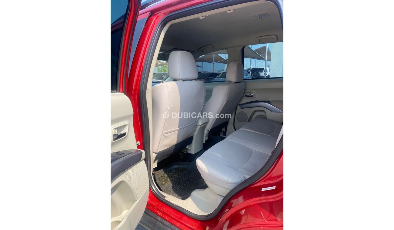 Mitsubishi Outlander GLS MITSUBISHI OUTLANDER GCC 2012 4WD