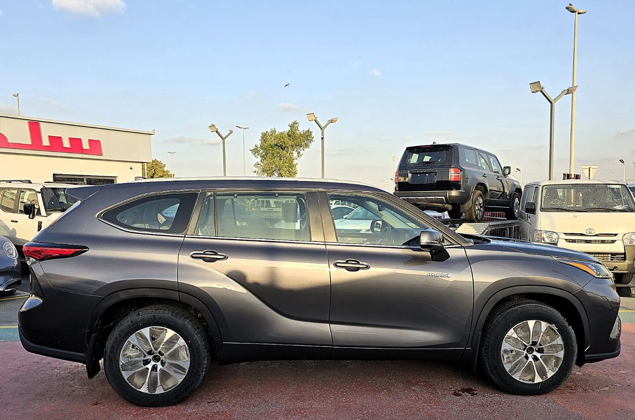 تويوتا هايلاندر NEW Highlander GLE 2.5L Hybrid 2023, 4WD, SUV, grey color