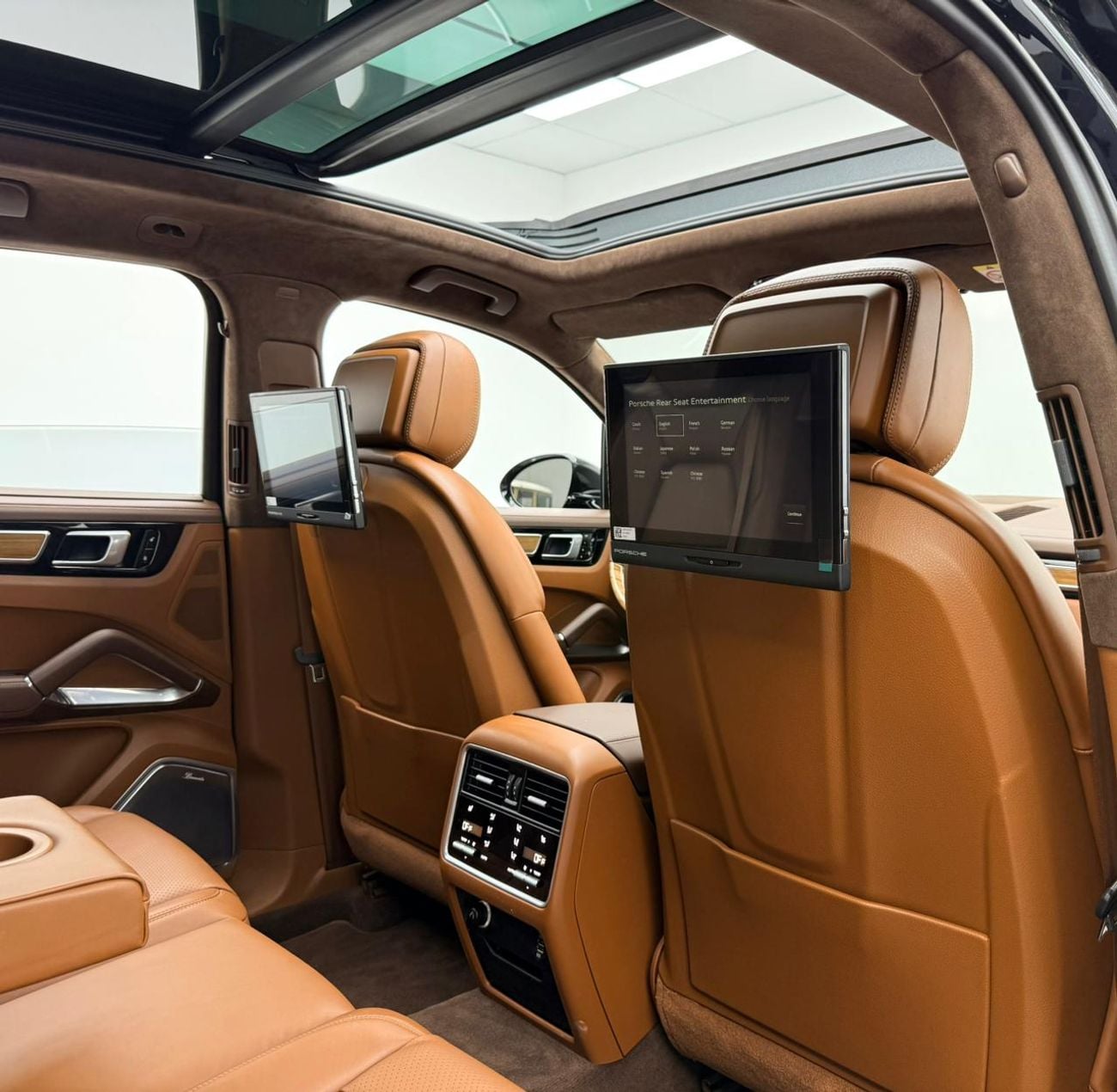 بورش كايان 2019 Porsche Cayenne Turbo, Warranty, Full Porsche Service History, Very Low Km, Fully Loaded, GCC