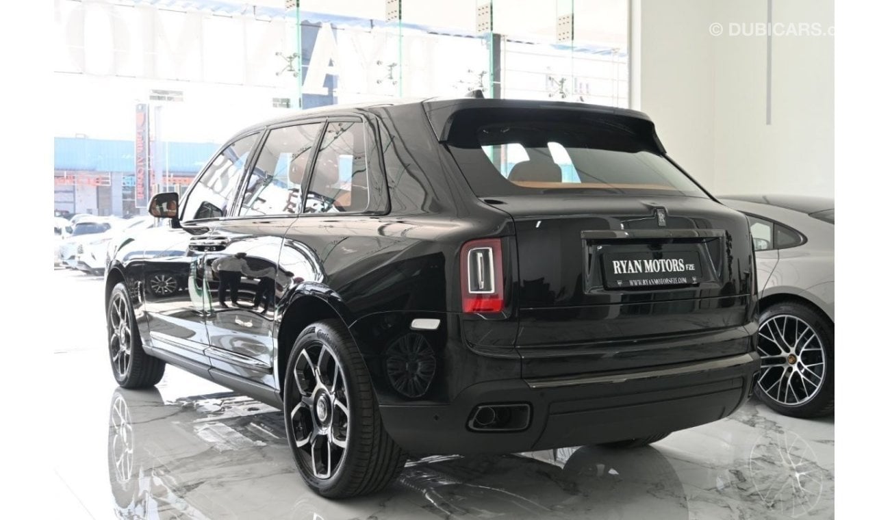 رولز رويس كولينان Rolls-Royce Cullinan Black Badge 6.75L Twin-Turbocharged V12 Petrol, 8-Speed Automatic, AWD