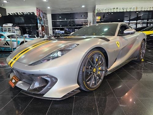 فيراري 812 كومبيتيزون