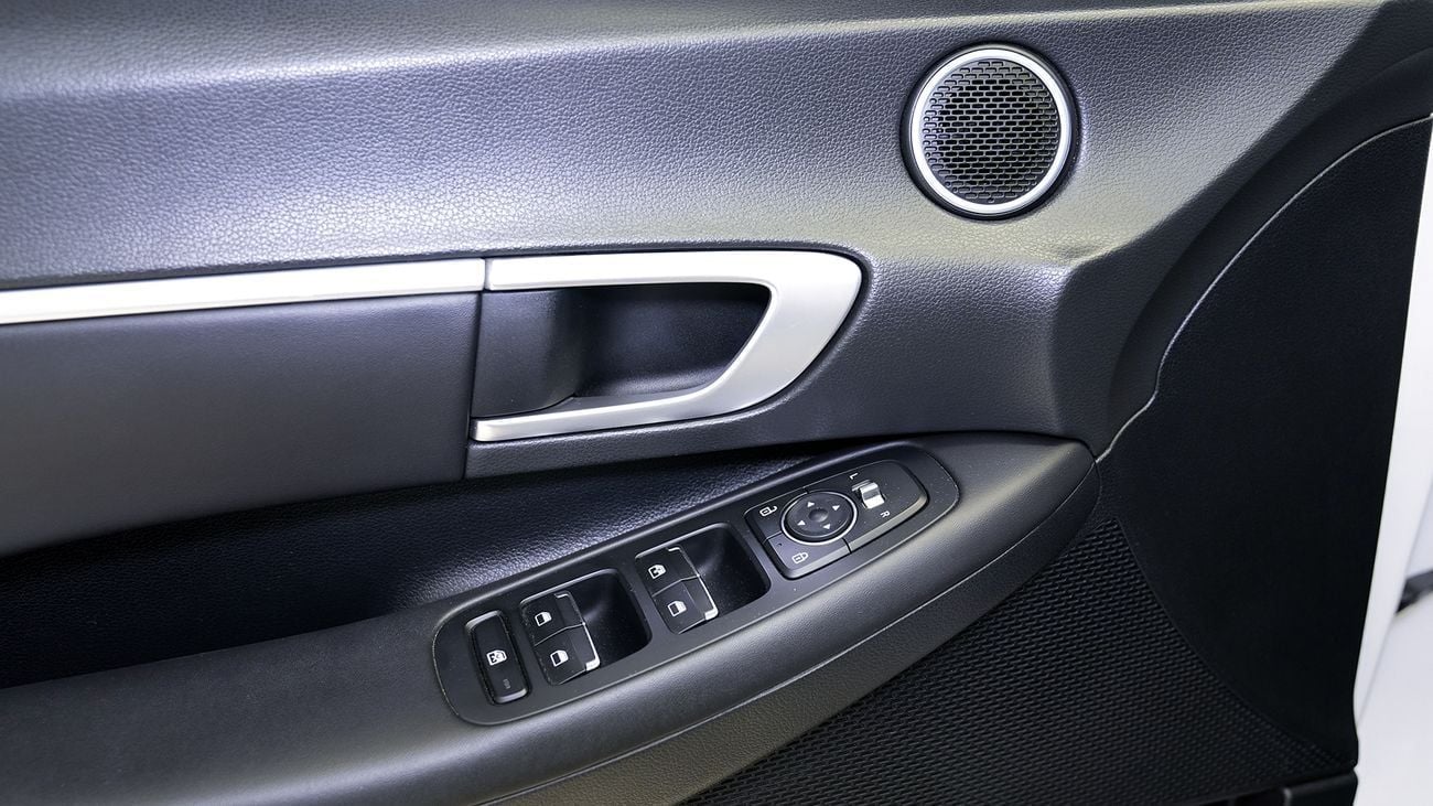 Hyundai Sonata 2.5 L