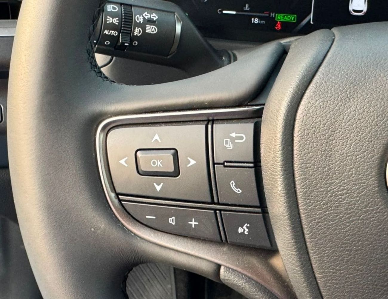 Lexus UX300h PREMIER PRIME HYBRID | 2.0L V4 | RADAR | LEATHER WITH PWR SEATS | SUNROOF | FULL OPTION (CODE # UX3HP)