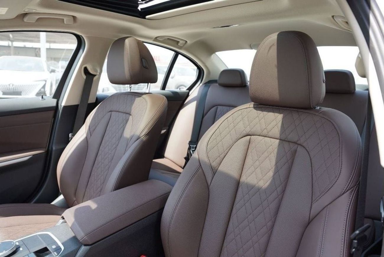 BMW 325 2025 BMW 325i M-sport kit 2.0L