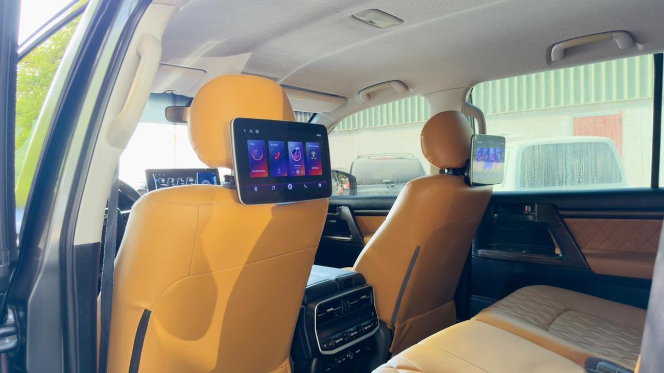 تويوتا لاند كروزر -