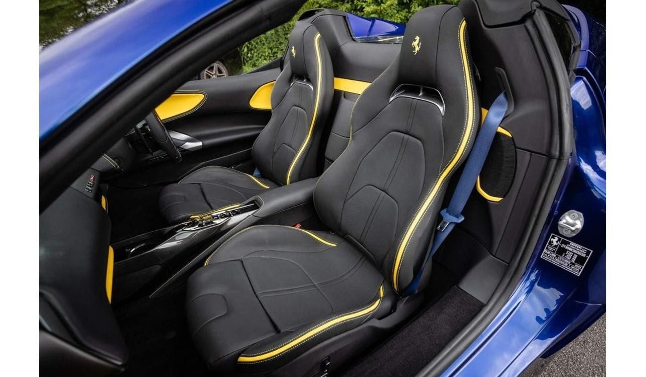 فيراري SF90 سبيدر 4.0T V8 7.9kWh F1 DCT RIGHT HAND DRIVE