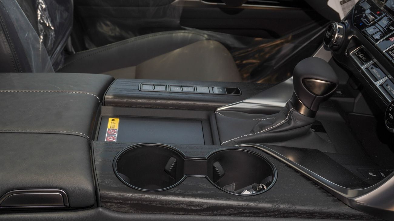 Lexus LX 600 3.5 L V6