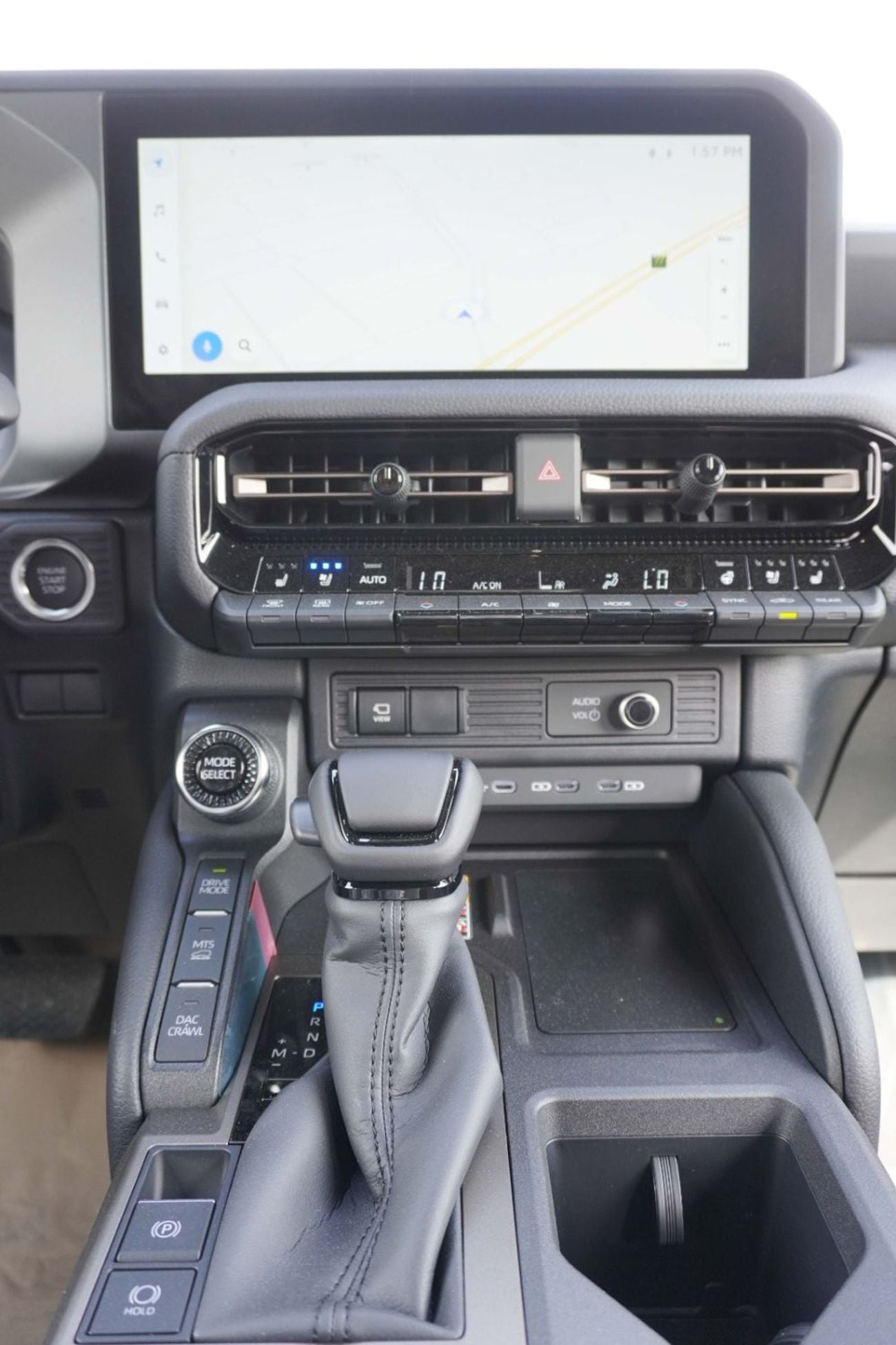 تويوتا برادو PRADO FULL OPTION PETROL VXR 2.4T