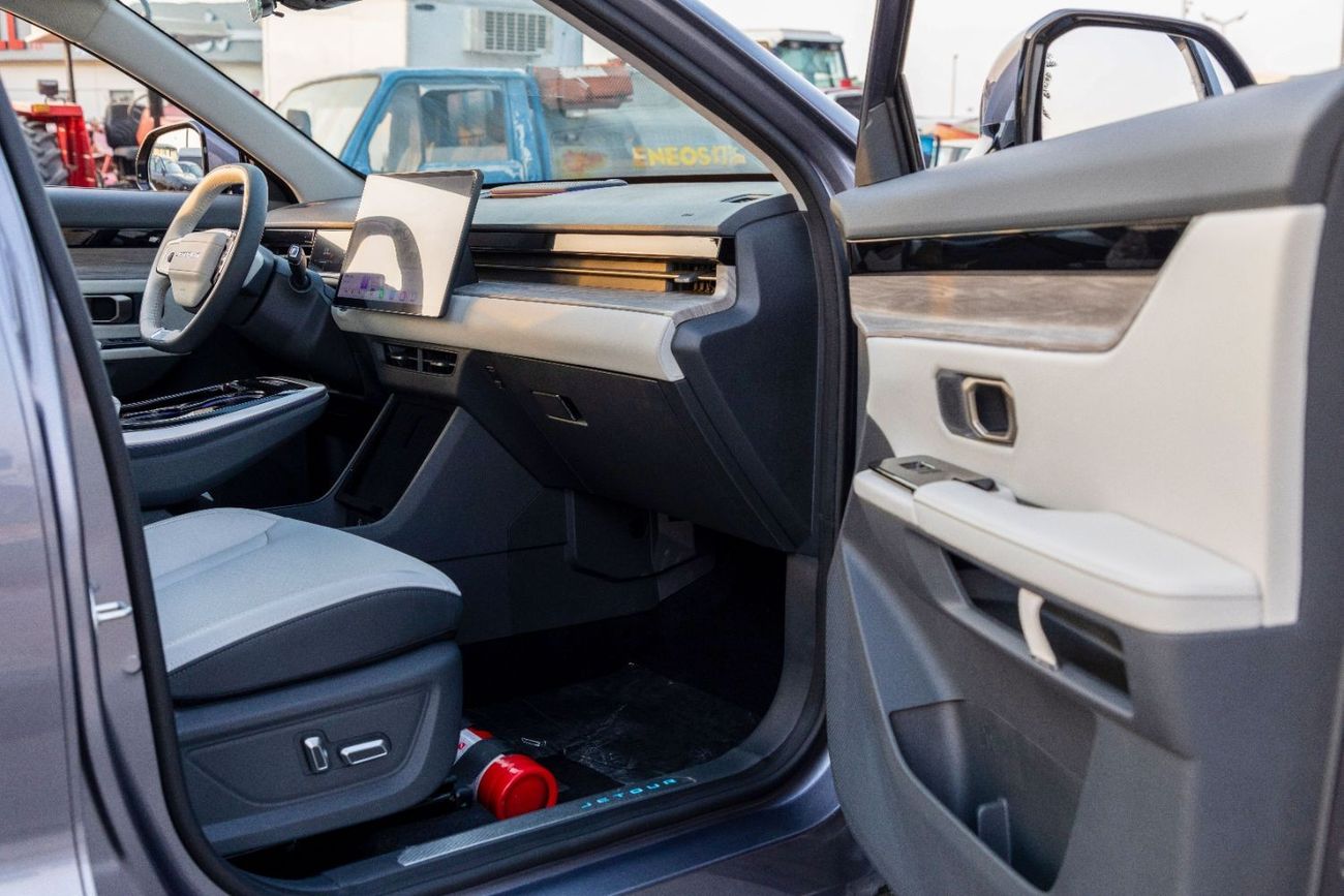 Jetour Dashing 2024 Jetour Dashing 1.6 - Grey inside Beige