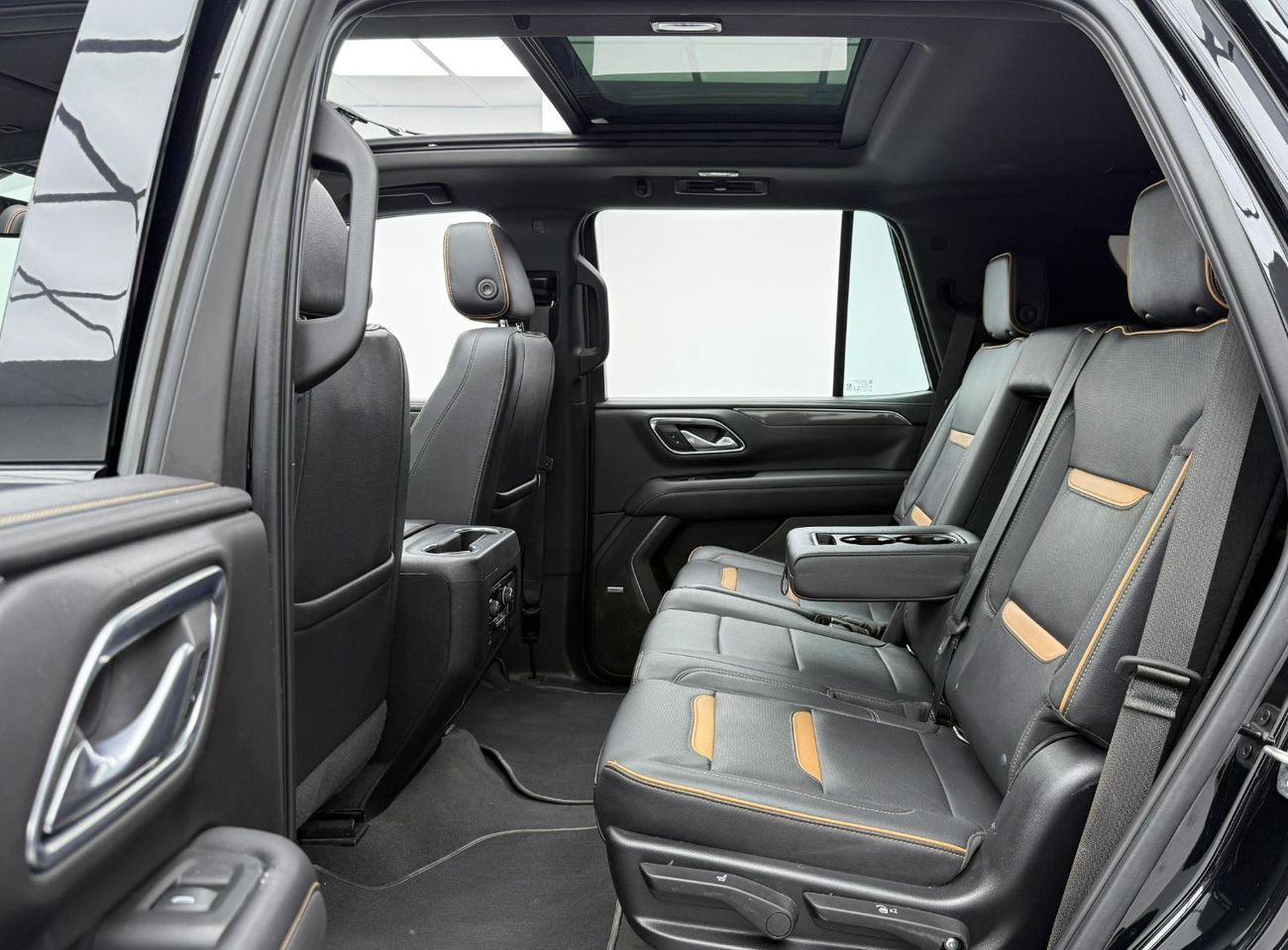 GMC Yukon AT4 5.3L 2022 GMC Yukon AT4, Warranty, Full Service History, Fully Loaded, Excellent Condition, GCC