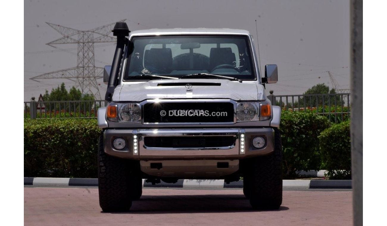 Toyota Land Cruiser 79 Double Cab Pickup Extreme  V8 4.5l Turbo Diesel 6 Seat 4wd Manual Transmission