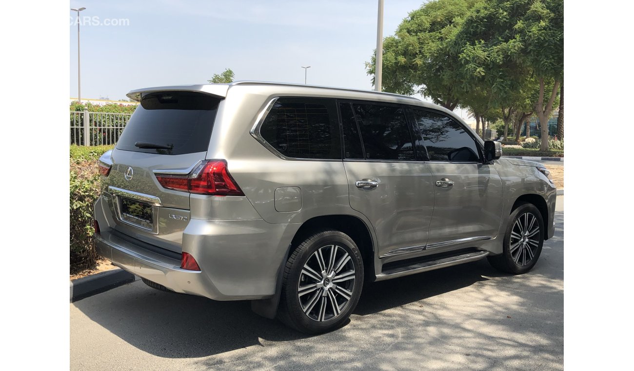 Lexus LX570