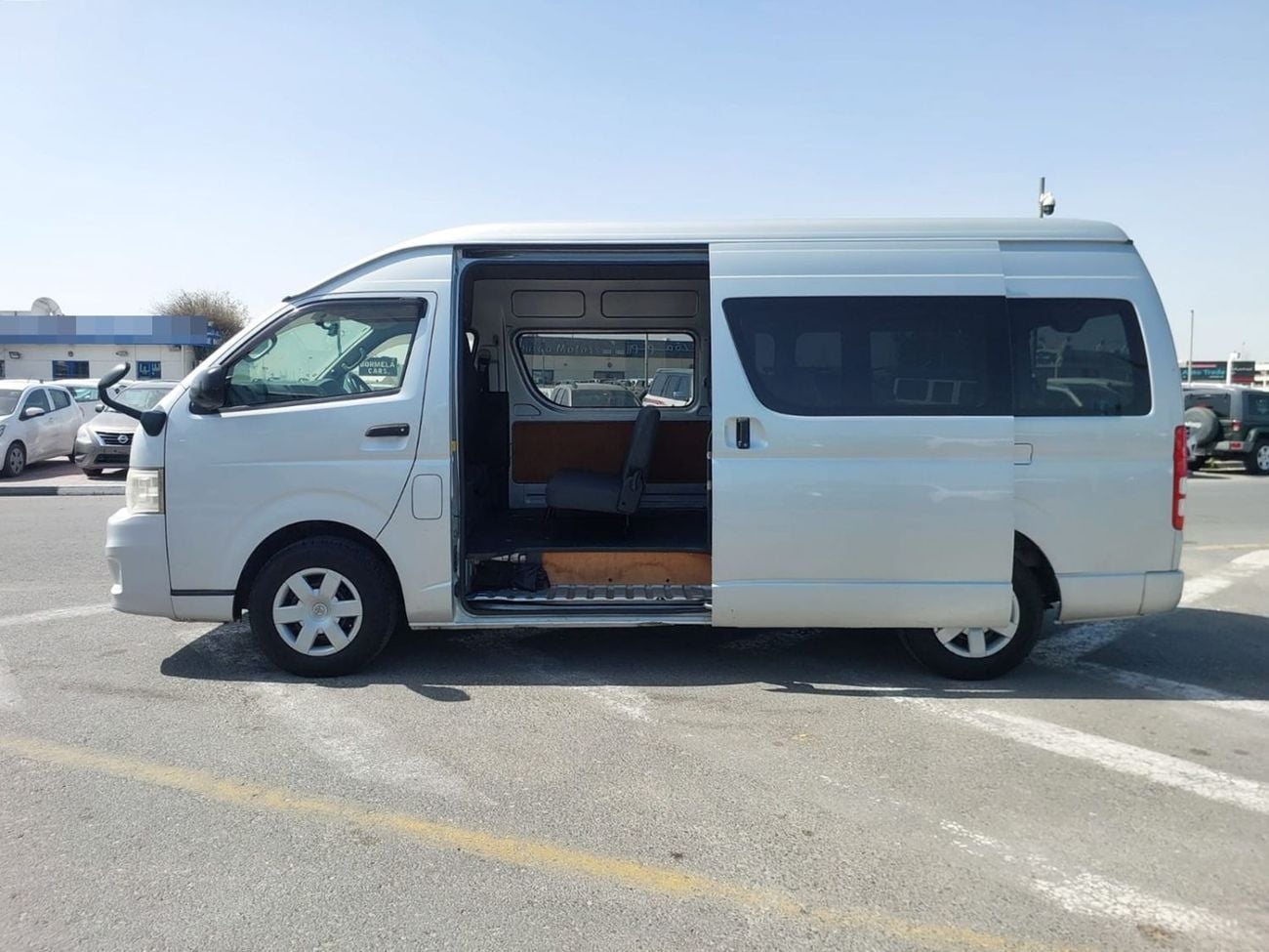 Toyota Hiace TOYOTA HIACE VAN RHD 2013 MODEL 3.0 L DIESEL AUTOMATIC(PM11956)