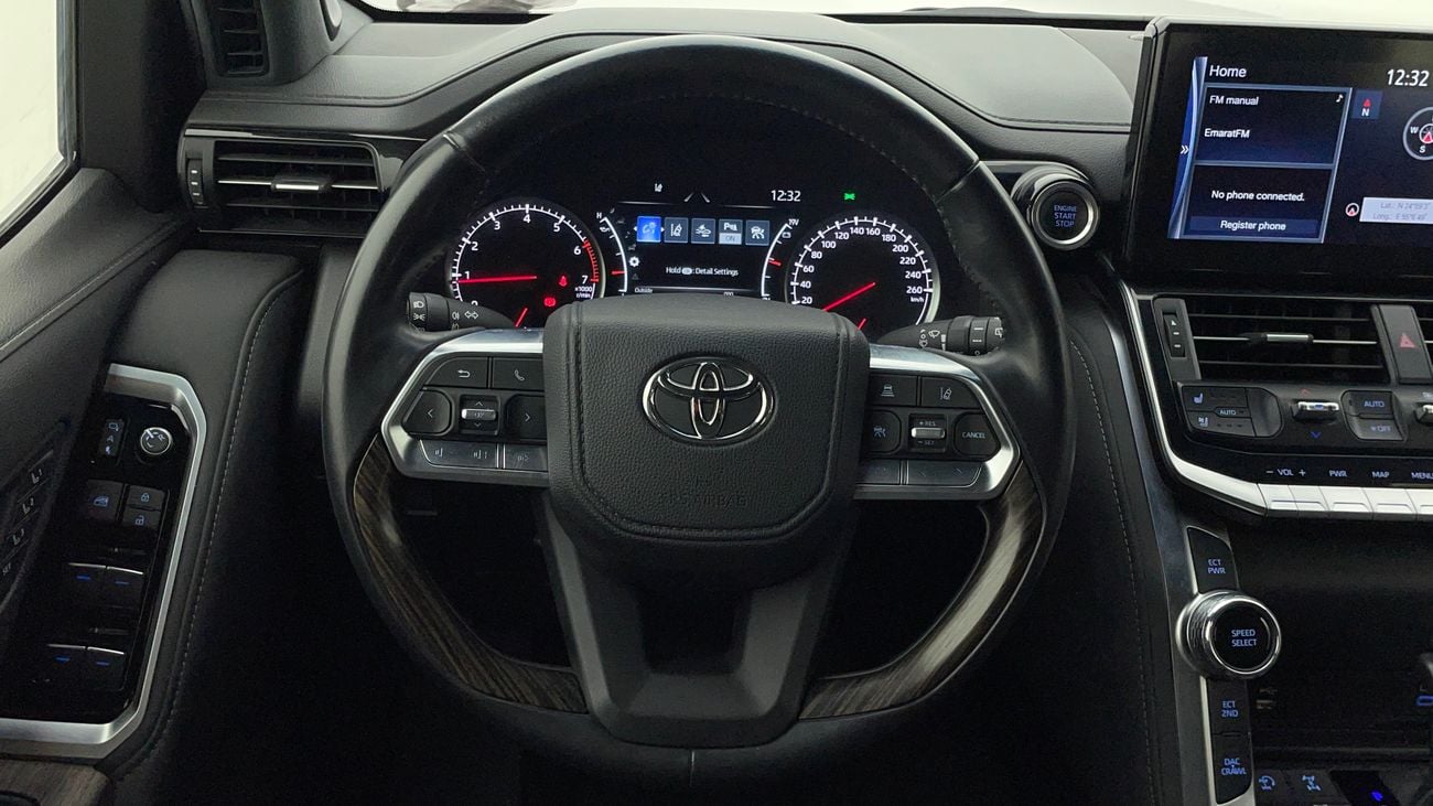 تويوتا لاند كروزر VXR 4 | بدون دفعة مقدمة | اختبار القيادة في المنزل