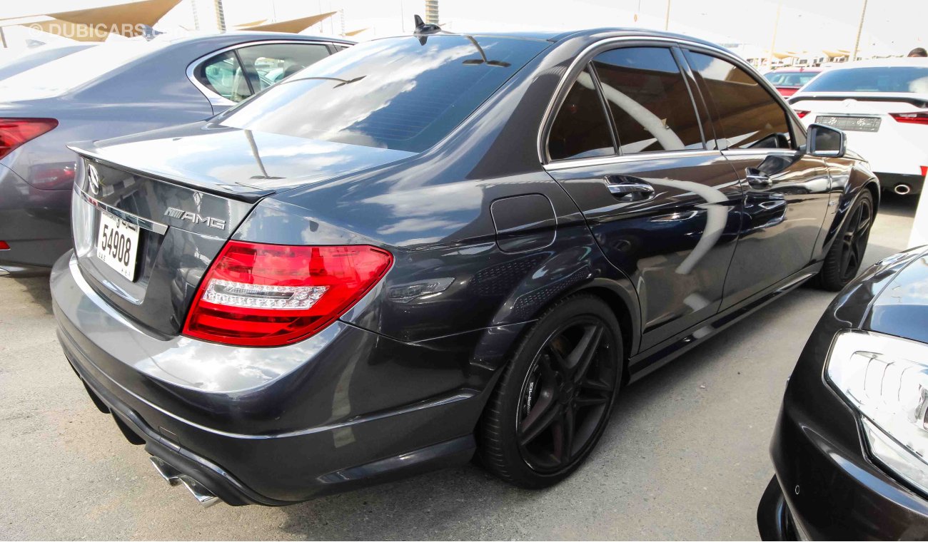 Mercedes-Benz C 63 AMG