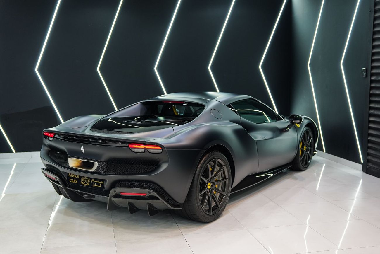 Ferrari 296 GTB 3.0T V6 PHEV Full Carbon Fiber Package, Daytona Seats, Carbon Fiber Wheels, Dealer Warranty + Servic