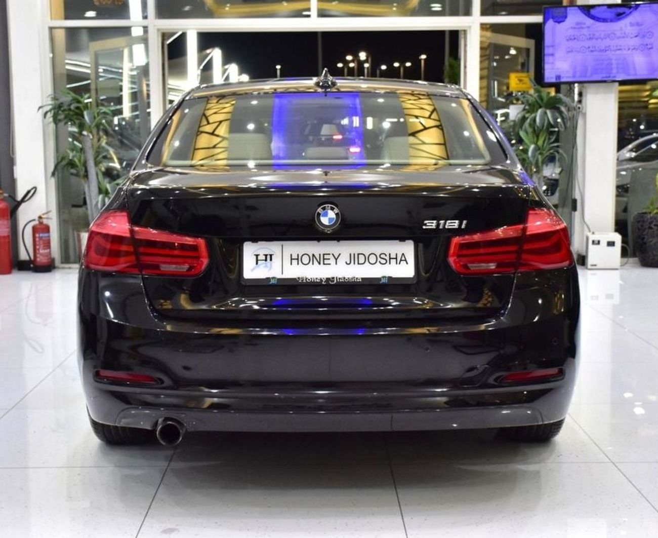 BMW 318i EXCELLENT DEAL for our BMW 318i ( 2016 Model ) in Black Color GCC Specs