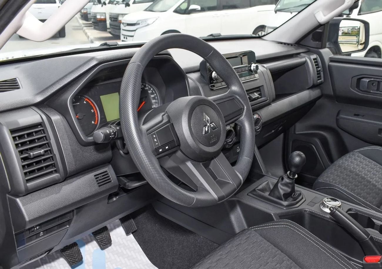 Mitsubishi L200 GLS Triton GLX 4WD 2.4L Diesel MT High Line