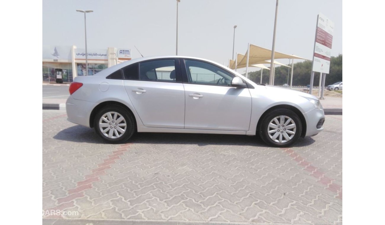 Chevrolet Cruze Chevrolet curse 2017 GCC  Free accedant Very celen car