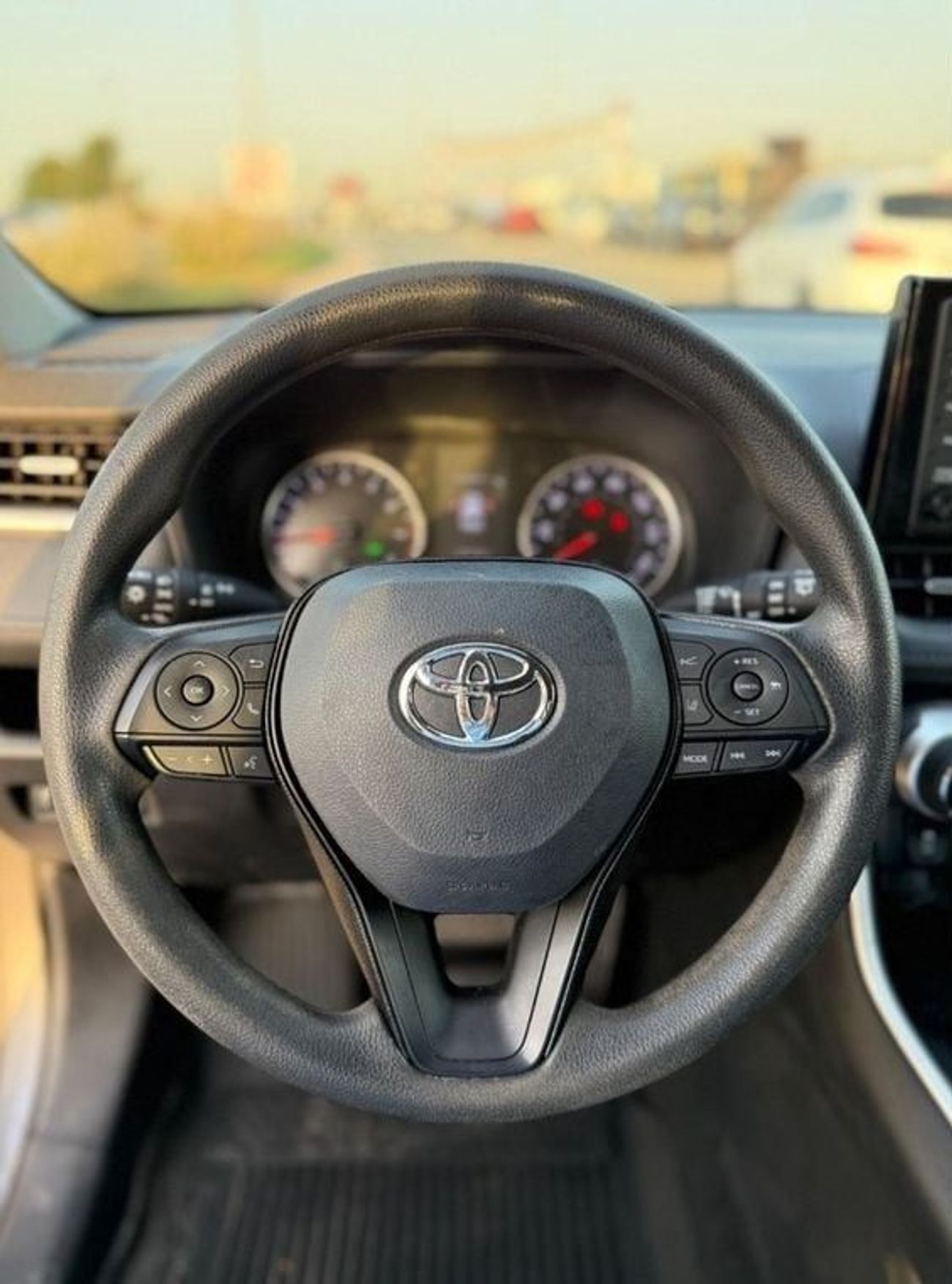 تويوتا راف ٤ 4WD XLE 2.5 push start, leather seats