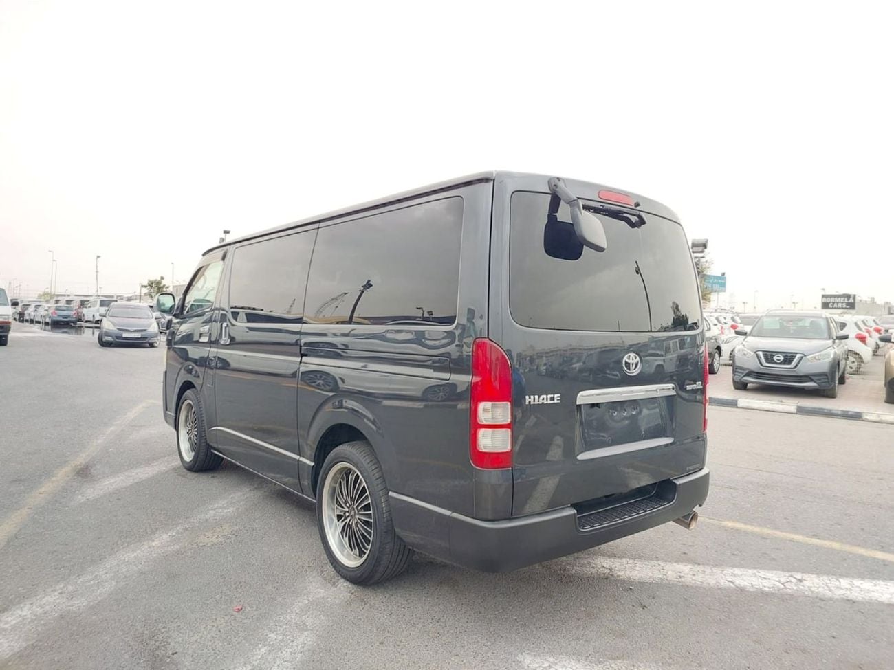 Toyota Hiace TOYOTA HIACE VAN RHD 2005 MODEL 2.0 L PETROL AUTOMATIC(PM16078)