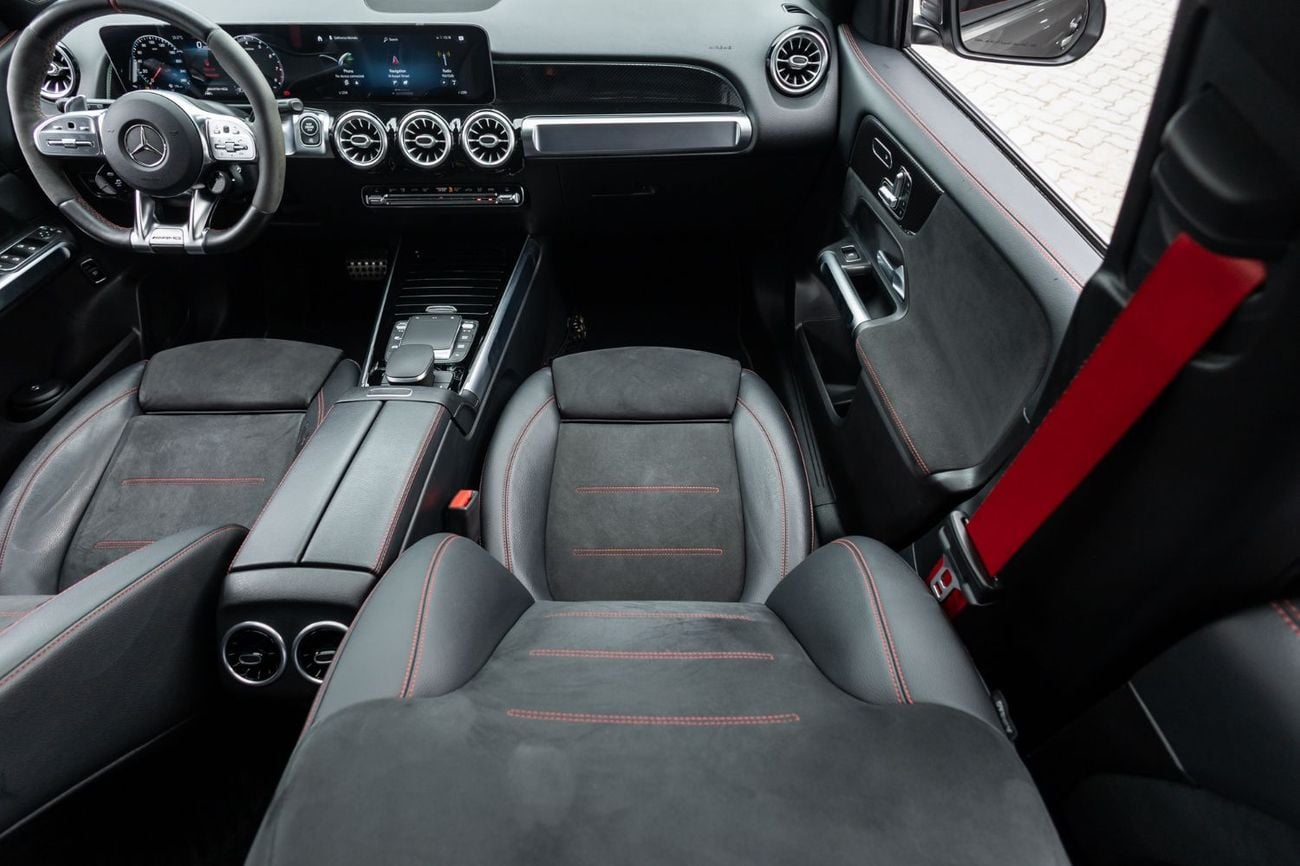 مرسيدس بنز GLB 35 AMG 4MATIC 2.0L (302 HP)