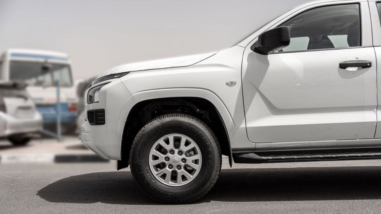 Mitsubishi L200 2026 Mitsubishi L200 GLX 2.4L MT Petrol (White-Black)