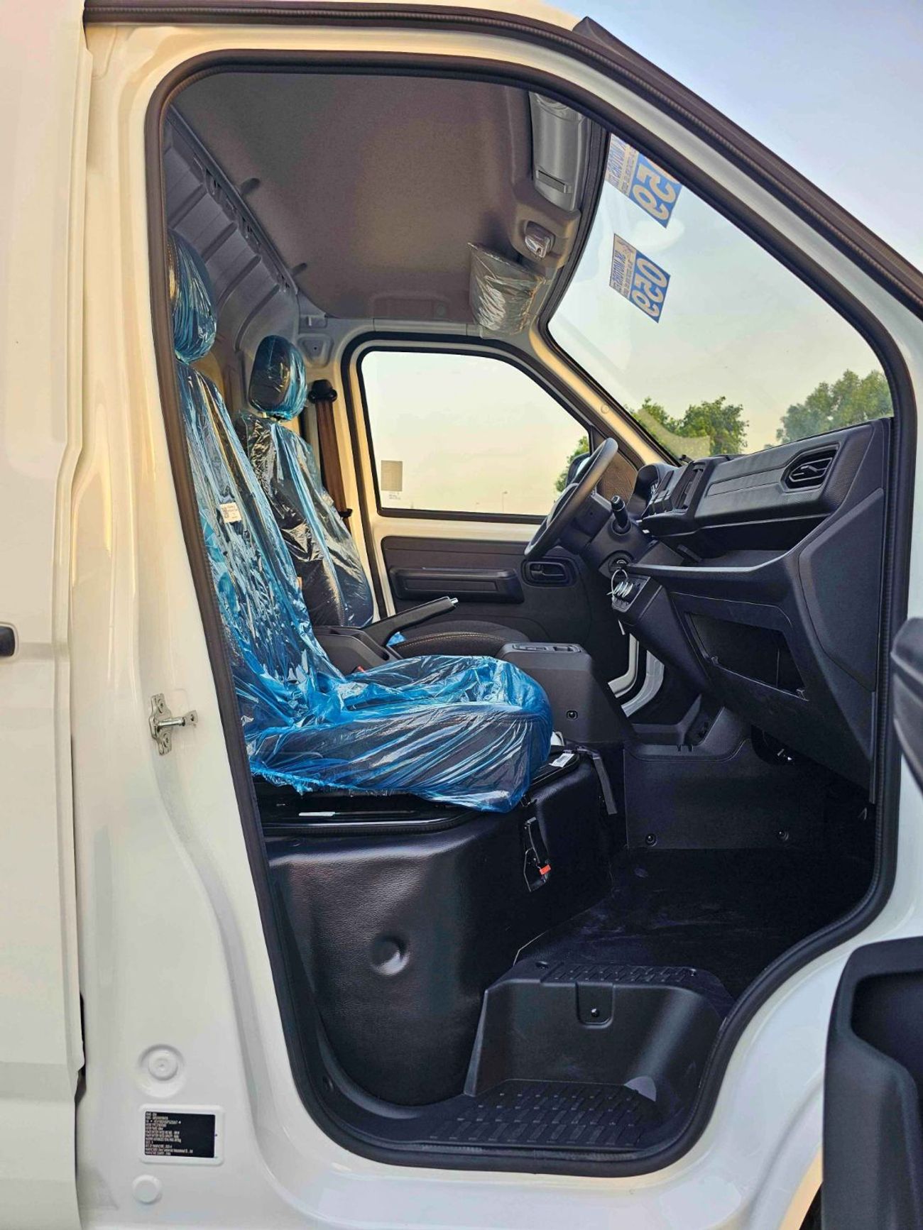 سينو جولد سينا إي في 300 CARGO / ELECTRIC 2 SEATS / DUAL CHARGING PORT/ REAR CAMERA (CODE # SEVCR25)