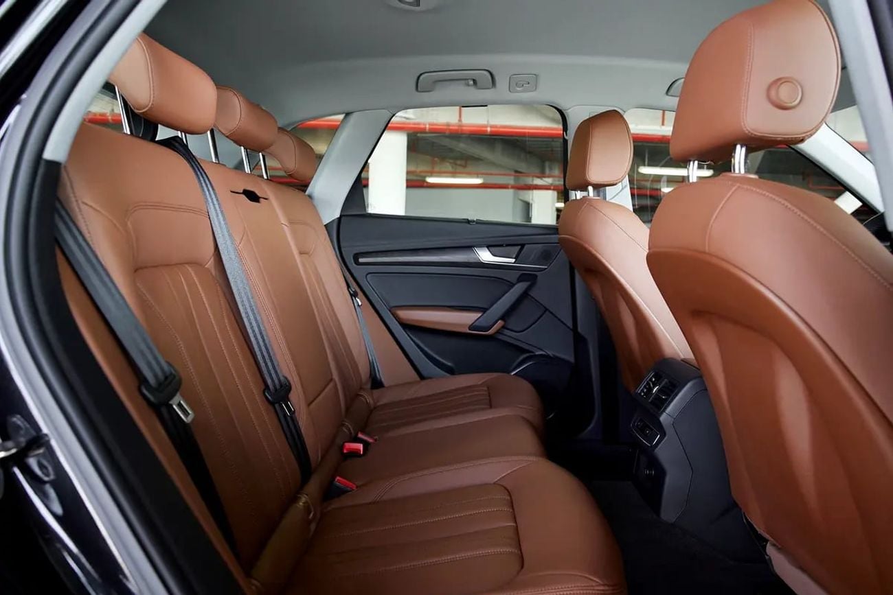 أودي Q5 45 TFSI Quattro Design 2.0L