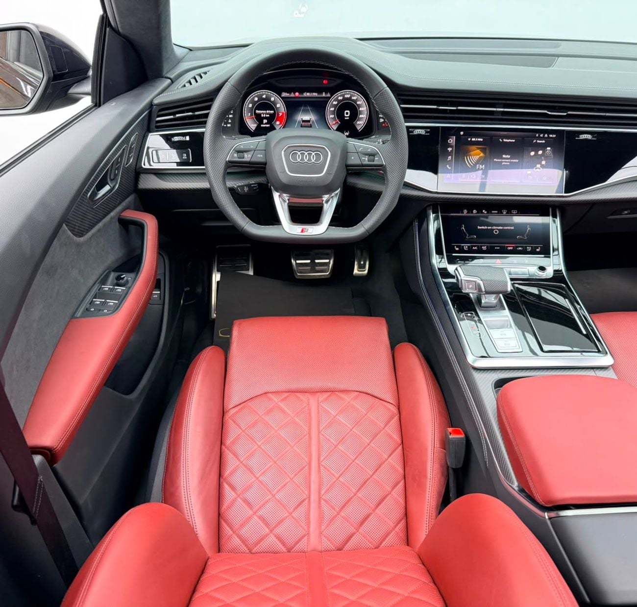 Audi SQ8 2024 Audi SQ8 4.0TFSI Quattro, 2028 Audi Warranty + Service Package, Very Low Km, Fully Loaded, GCC