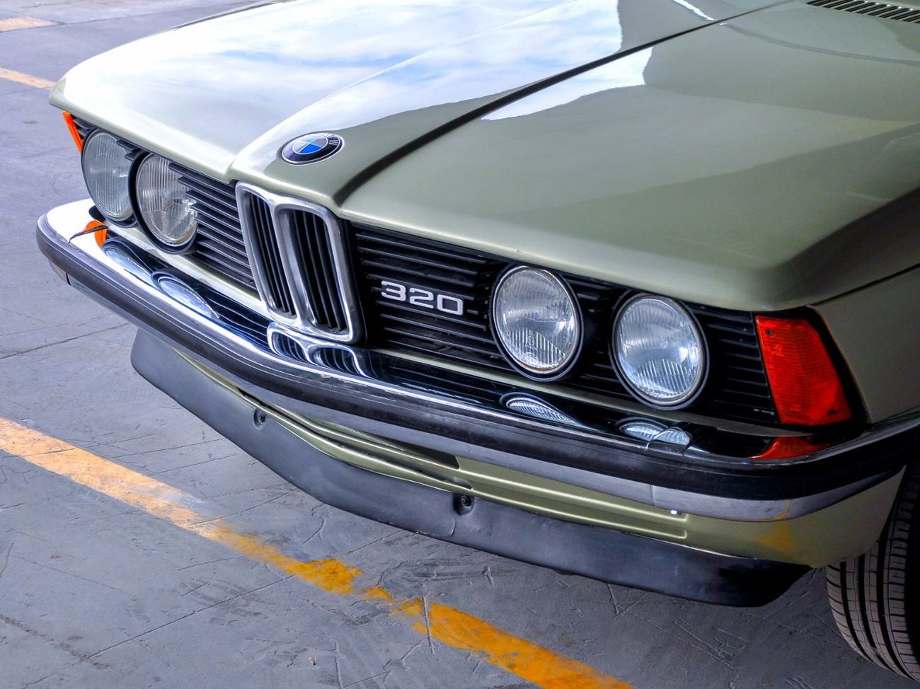 BMW 320i E21 Carburetor