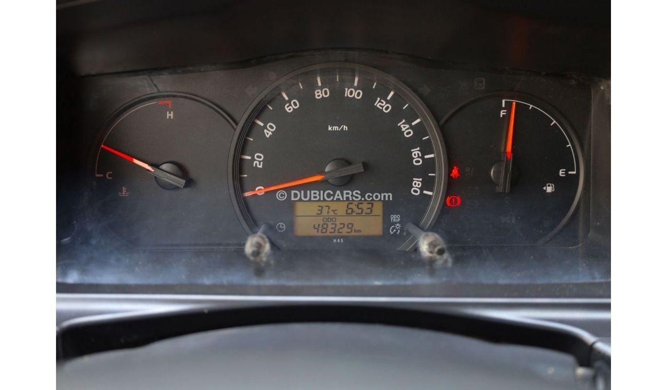 Toyota Hiace GL - Standard Roof Dry Delivery Van - Petrol - Manual Transmission | GCC Specs - Like New Condition