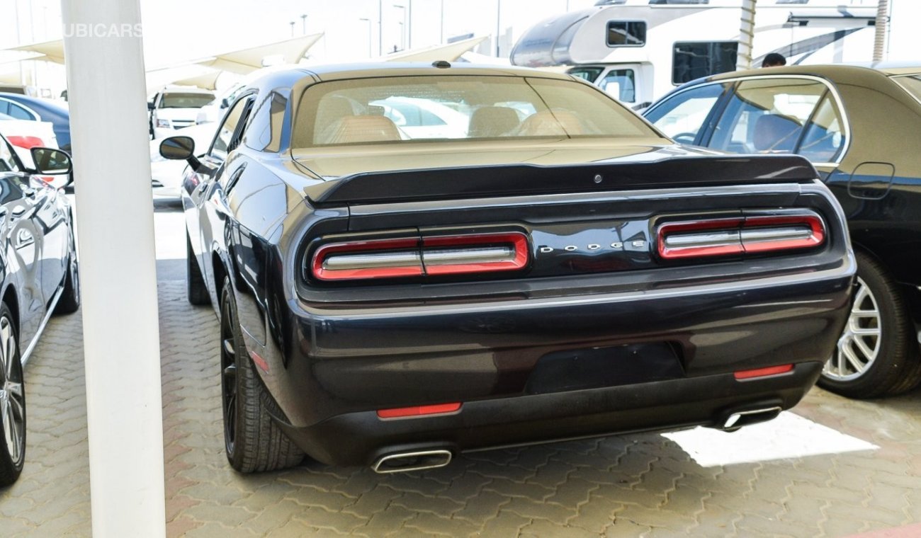 Dodge Challenger