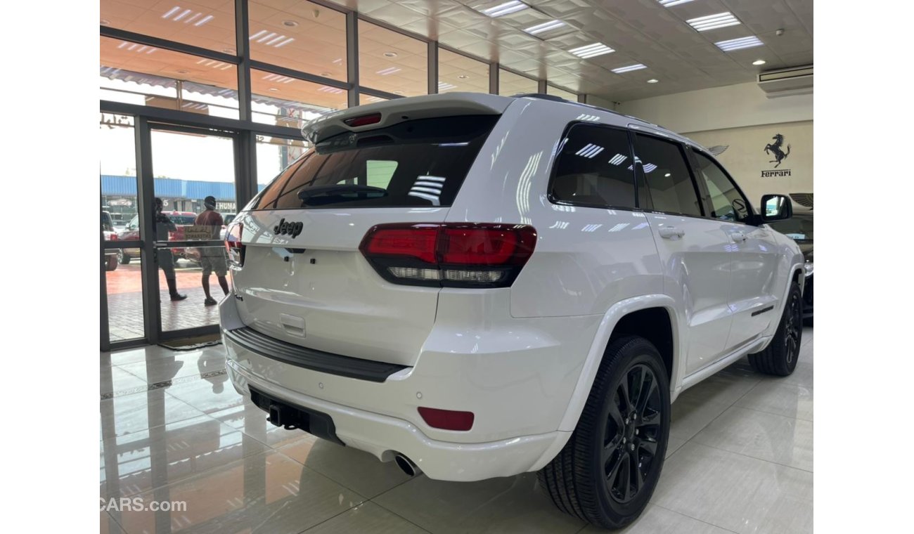 جيب جراند شيروكي JEEP GRAND CHEROKEE ALTITUDE