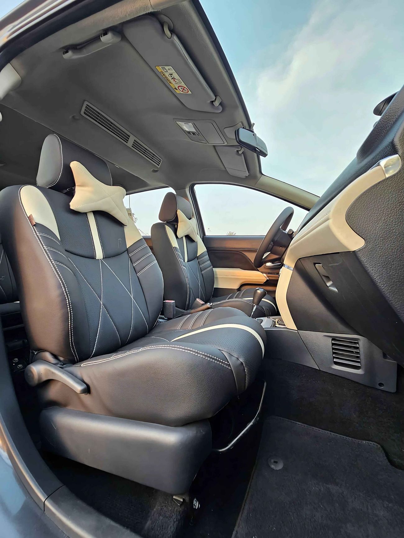 تويوتا راش EX GCC/LEATHER SEATS/NON ACCIDENT/1.5L V4/ EXPORT ONLY / LOT#006559