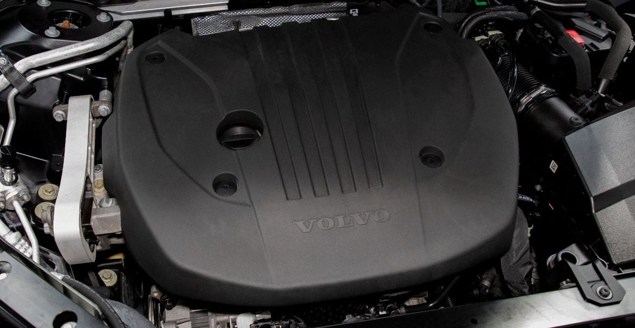 Volvo XC60 B5 R Design 2.0L