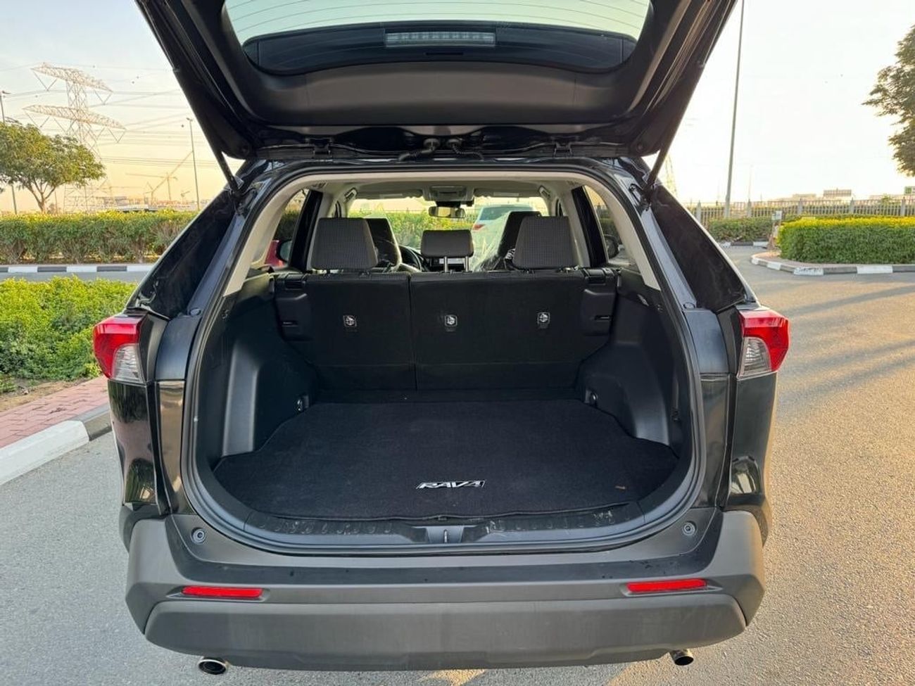 تويوتا راف ٤ 2019 HYBRID RUN AND DRIVE AWD USA IMPORTED