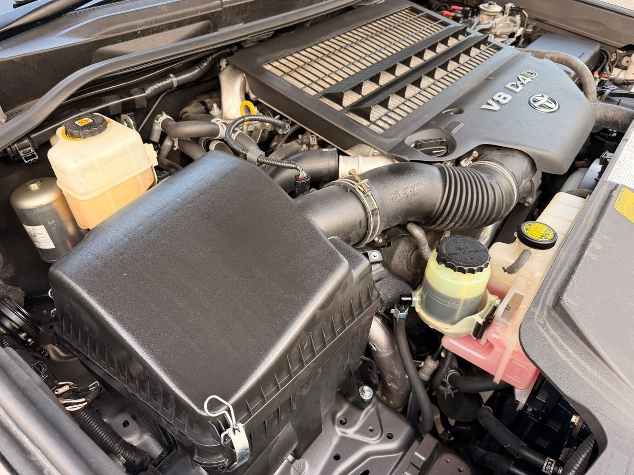 Toyota Land Cruiser Sahara Full Option Exported from Australia