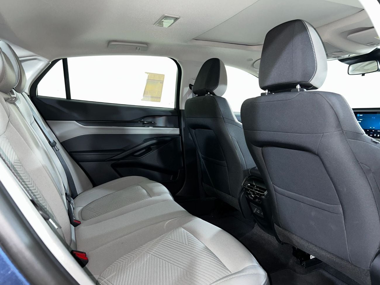 Ford Taurus TPC1225N / AL TAYER MOTORS / AL QOUZ SHOWROOM