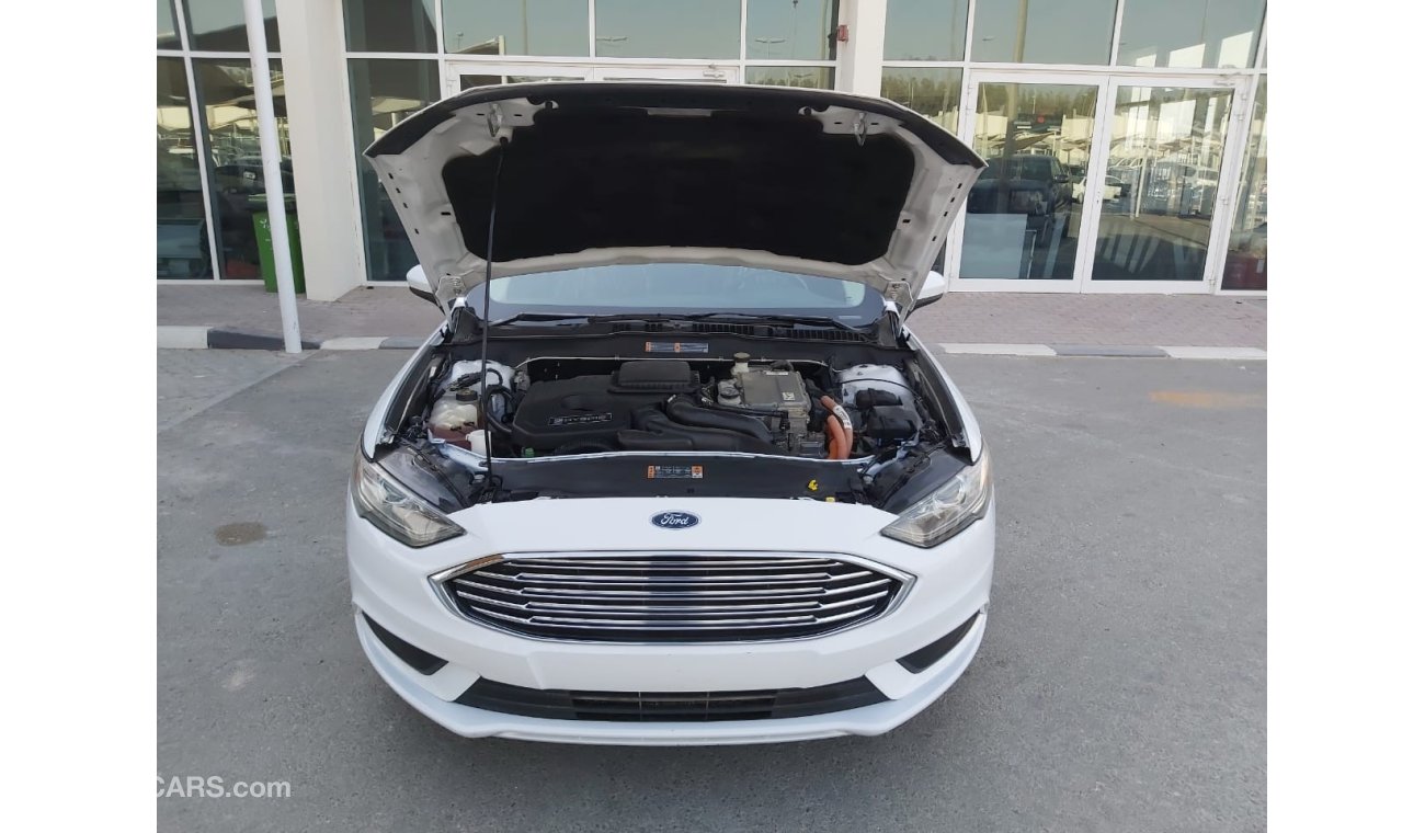 Ford Fusion SE+ Hybrid  2.0