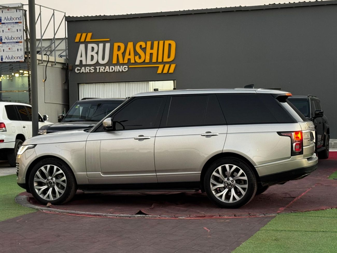 لاند روفر رينج روفر HSE 3.0L (380 HP)