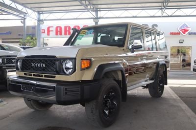 Toyota Land Cruiser 70 GRJ76 4.0 V6 M/T 40th ANNIVERSARY **EXPORT ONLY**التصدير فقط خارج الخليج***