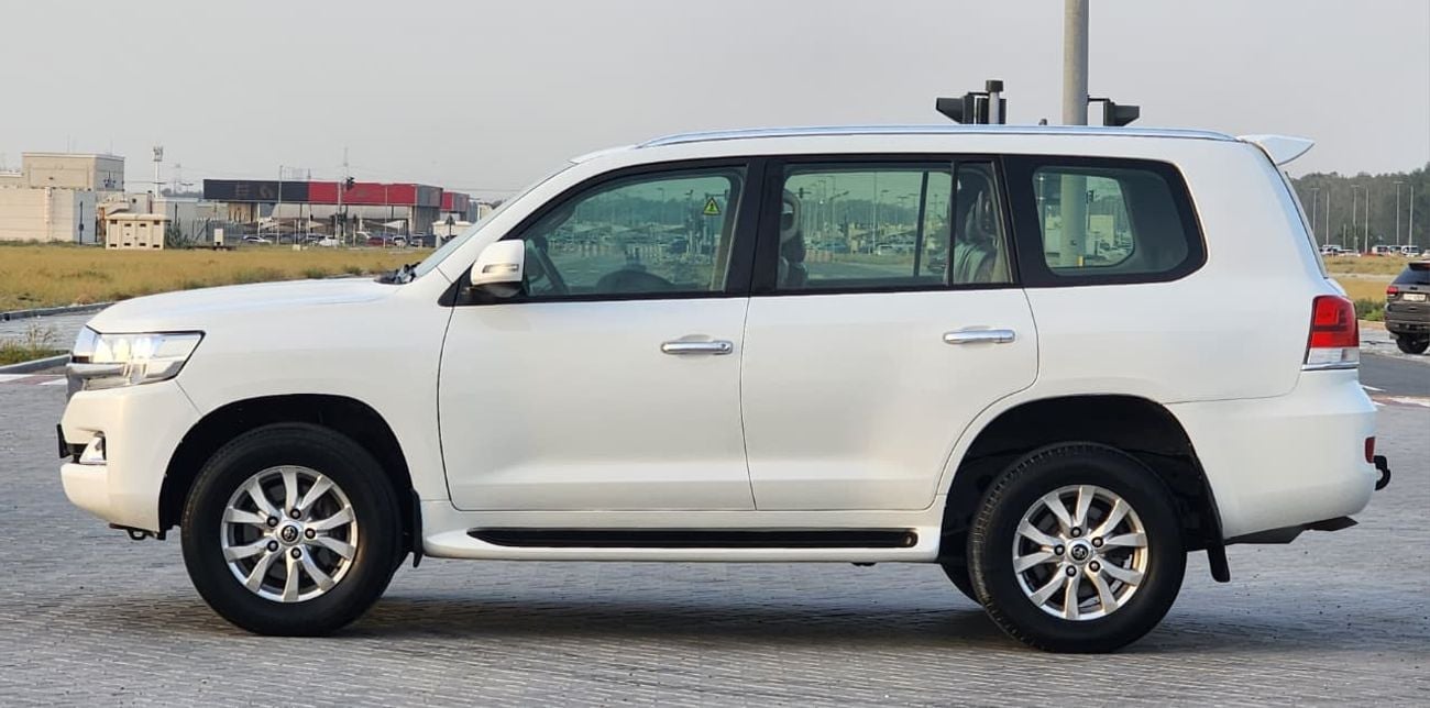 Toyota Land Cruiser GXR V6