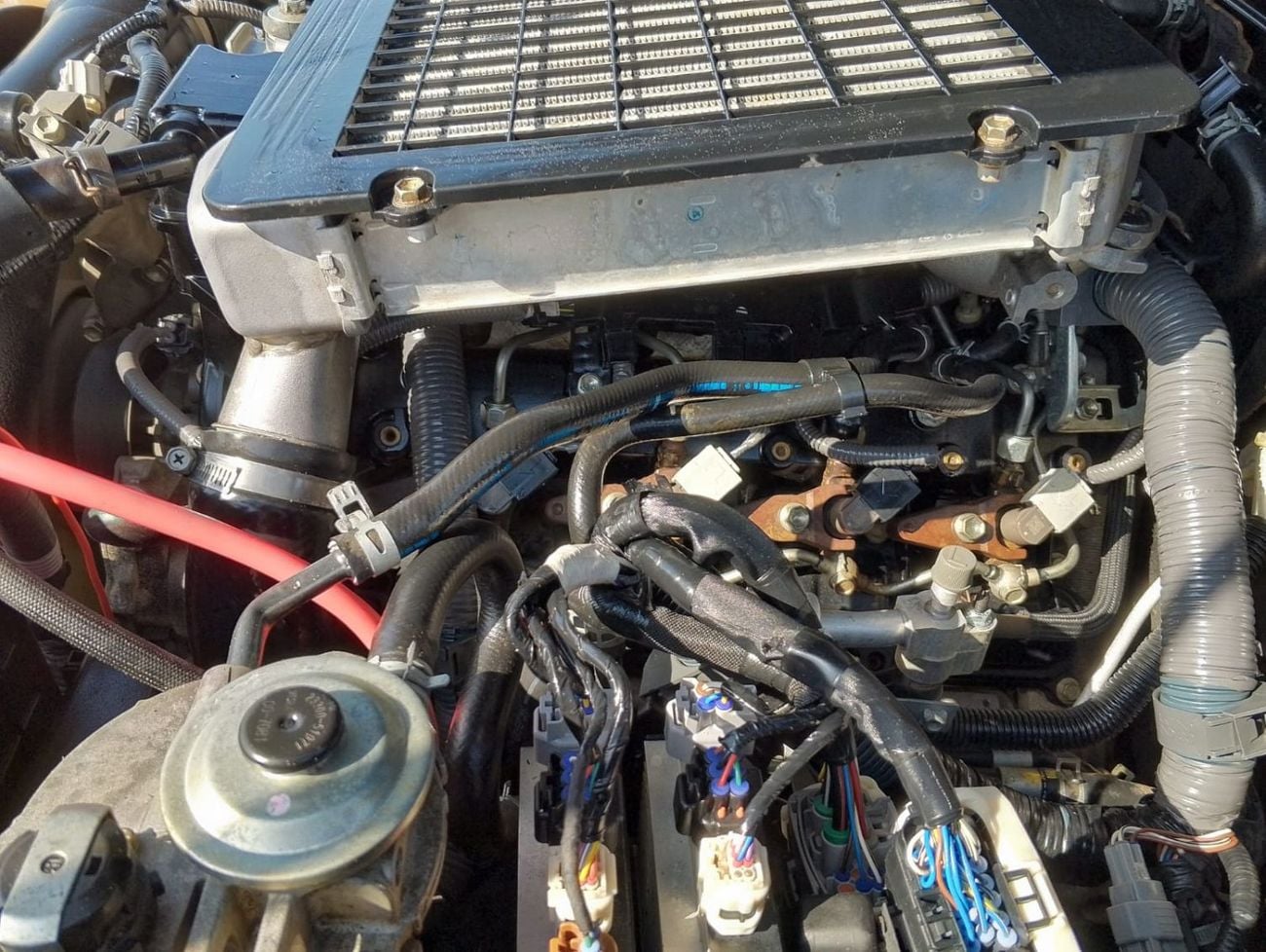تويوتا لاند كروزر بيك آب GXL RHD 1VD-FTV 4.5L V8 Diesel Engine Manual Gear 4WD Double Cabin 4 Doors 5 Seats