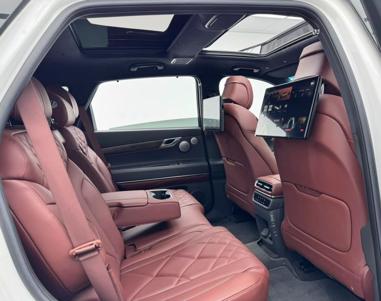 Genesis GV80 2025 Genesis GV80 Royal, 2030 Genesis Warranty, Genesis Service History, Excellent Condition, GCC