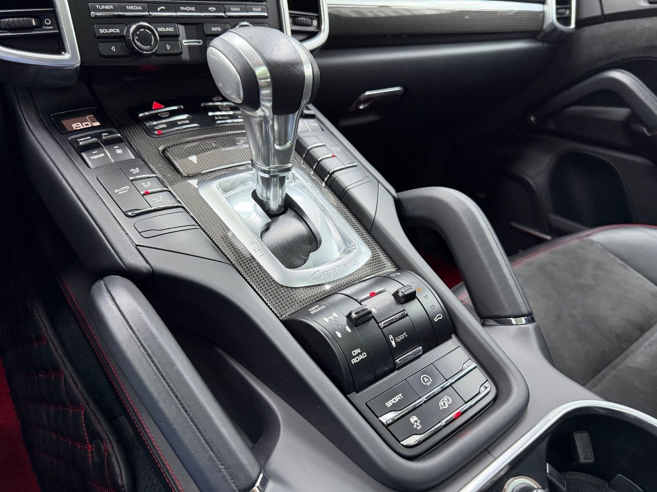 Porsche Cayenne GTS 4.8L