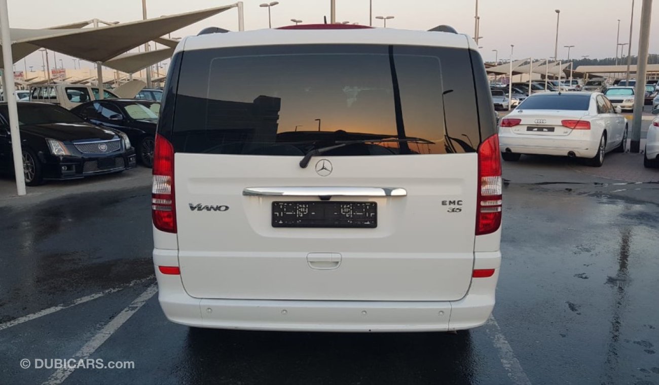 Mercedes-Benz Viano Mercedes benz viano model 2015 GCC car prefect condition full option panoramic roof leather seats ba