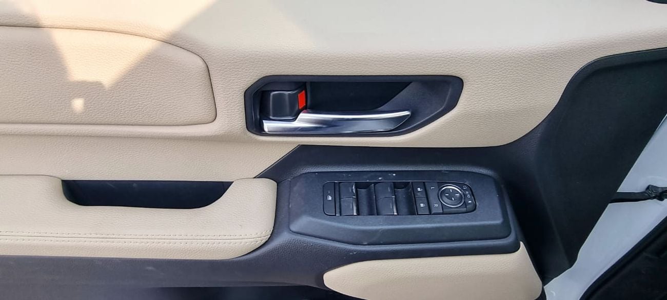 تويوتا برادو TOYOTA PRADO 2.4L PETROL WITH RADAR MY 2025