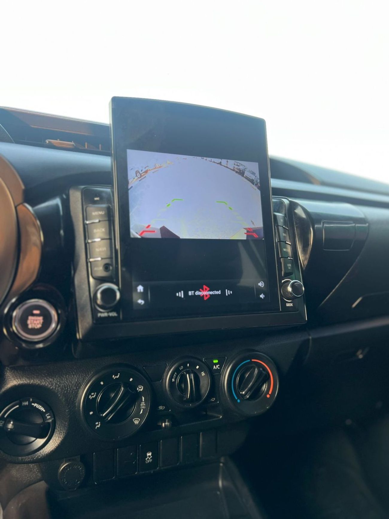 تويوتا هيلوكس 