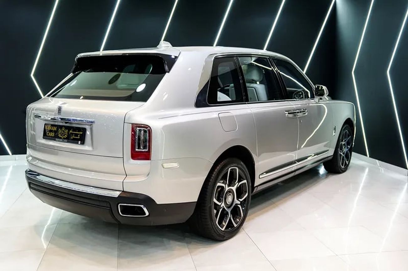 Rolls-Royce Cullinan Bespoke Audio, Rear-Seat Entertainment, Dealer Warranty Till 29/03/2026!!